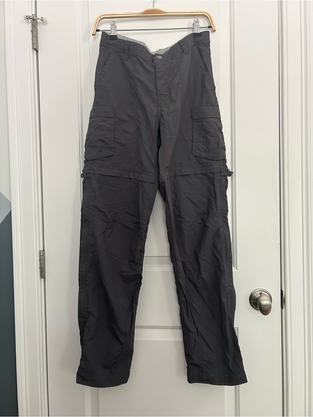 REI Hiking Cargo Pants Zip Off Convertible Shorts in Gray
